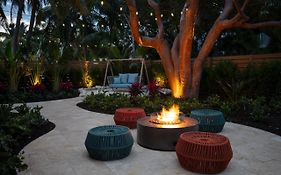 La Siesta Resort & Villas